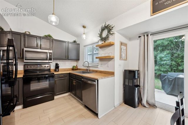 3335 Galleria Terrace, Colorado Springs, CO 80916