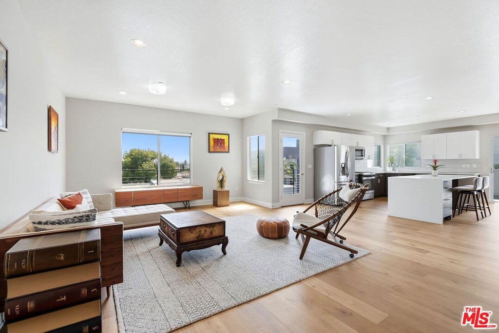 13337 Beach Avenue 403, Los Angeles, CA 90292 — photo 2