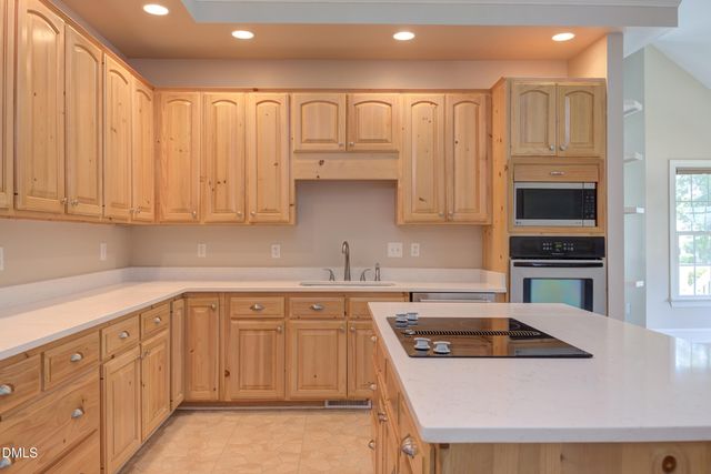 2912 Hawtree Drive, Raleigh, NC 27613
