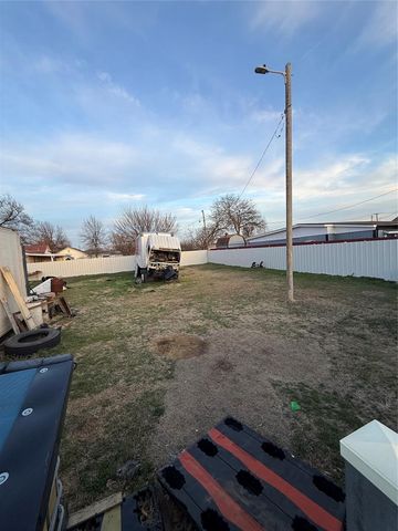 1136 N Independence Avenue, Oklahoma City, OK 73107