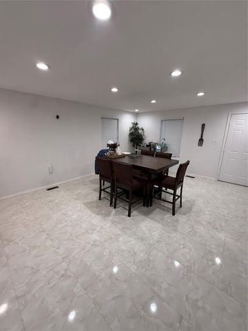 1136 N Independence Avenue, Oklahoma City, OK 73107