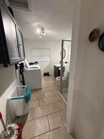 1136 N Independence Avenue, Oklahoma City, OK 73107