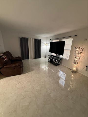 1136 N Independence Avenue, Oklahoma City, OK 73107