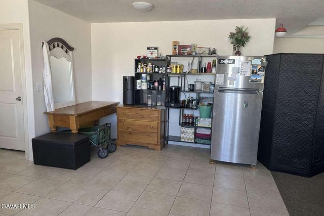 9901 Karen Avenue, California City, CA 93505