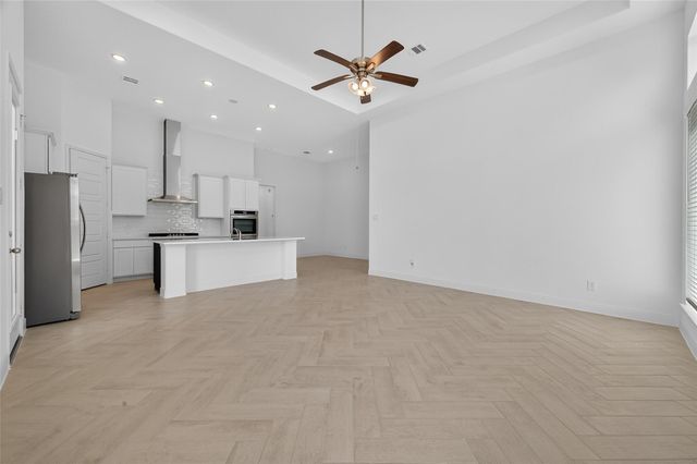 2919 Golden Isle Drive, Texas City, TX 77568