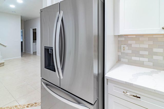 356 SE Bloxham Way, Stuart, FL 34997