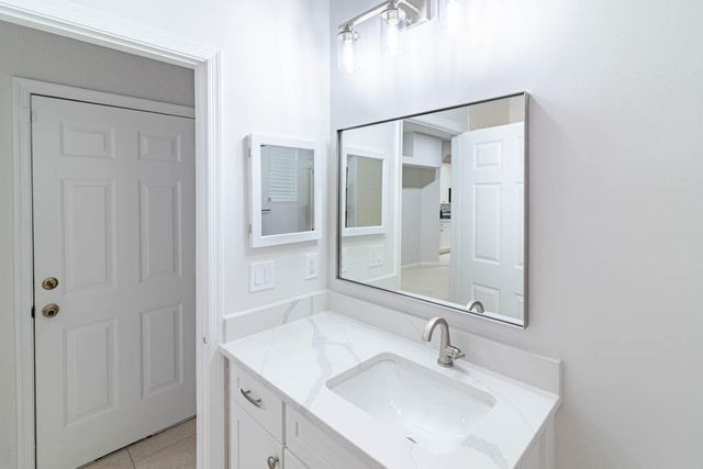 356 SE Bloxham Way, Stuart, FL 34997