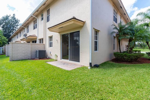 356 SE Bloxham Way, Stuart, FL 34997