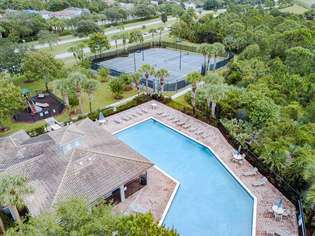 356 SE Bloxham Way, Stuart, FL 34997