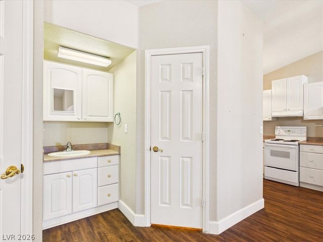 1710 North Murphy Street, Pahrump, NV 89060