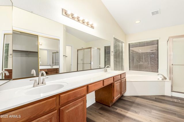 1517 W Islandia Drive, Gilbert, AZ 85233