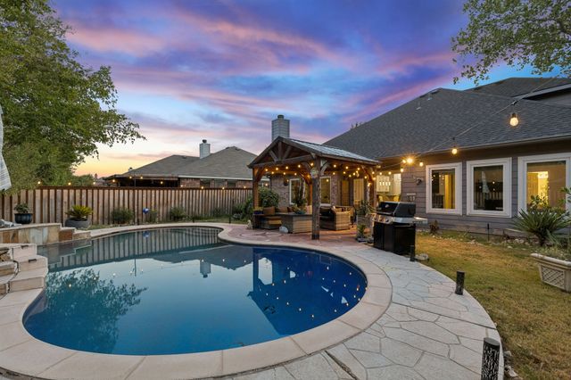 10404 Bear Creek Trail, Fort Worth, TX 76244