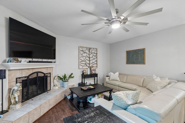 10404 Bear Creek Trail, Fort Worth, TX 76244
