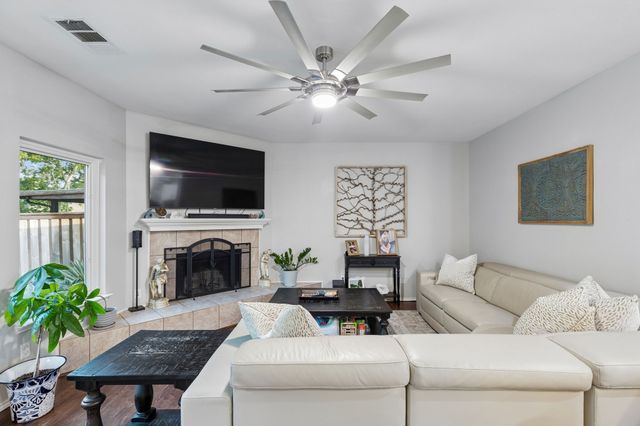 10404 Bear Creek Trail, Fort Worth, TX 76244