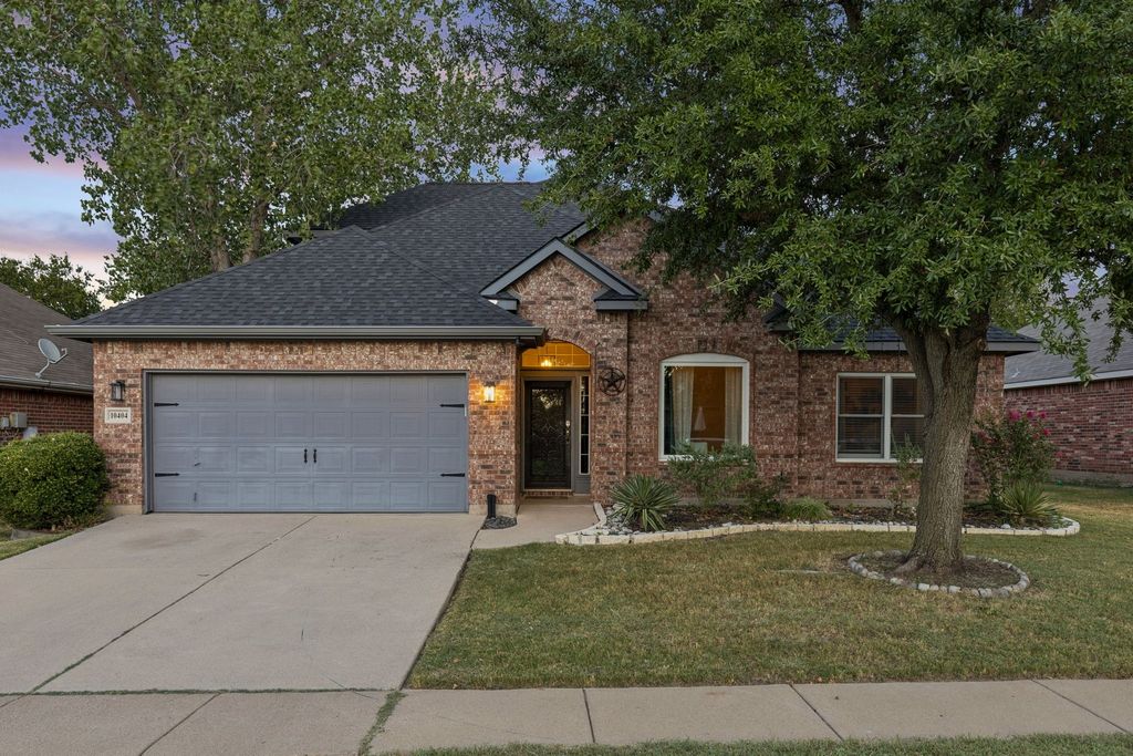 10404 Bear Creek Trail, Fort Worth, TX 76244 — photo 2