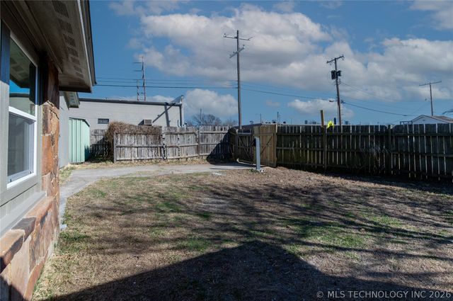 1745 S Gary Place, Tulsa, OK 74104