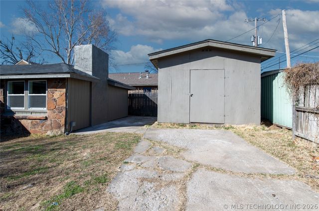 1745 S Gary Place, Tulsa, OK 74104