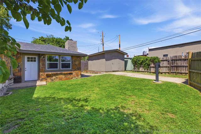 1745 S Gary Place, Tulsa, OK 74104