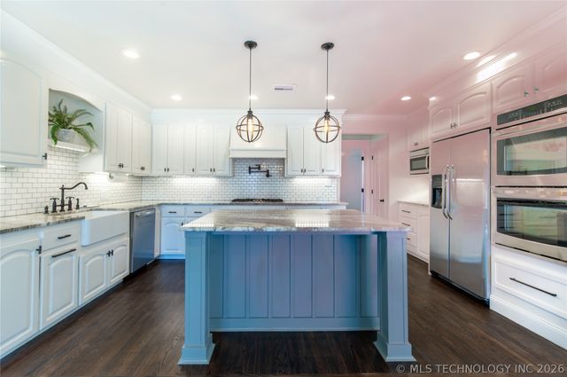 1745 S Gary Place, Tulsa, OK 74104