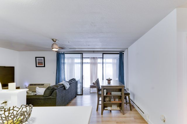 17 Skyline Drive 4, Braintree, MA 02184