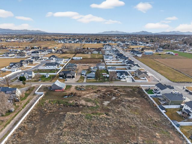 3940 W 2800 N, Plain City, UT 84404