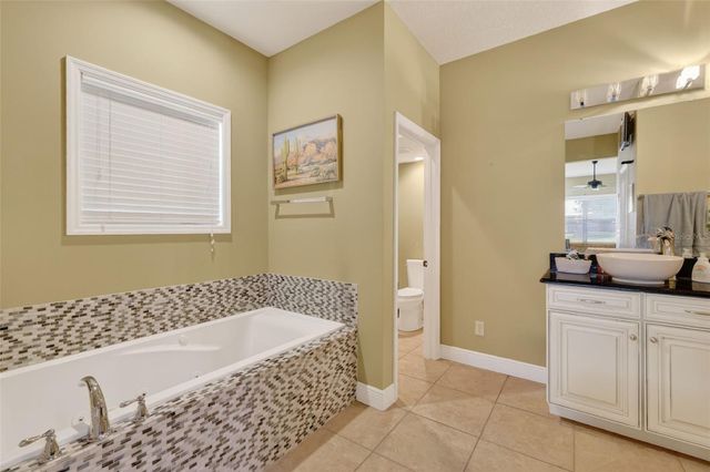 5713 LAKE STREET, Mount Dora, FL 32757