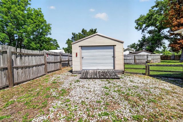 5713 LAKE STREET, Mount Dora, FL 32757