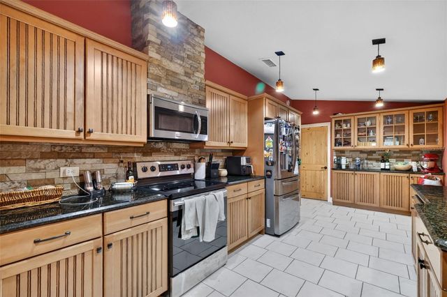 5713 LAKE STREET, Mount Dora, FL 32757