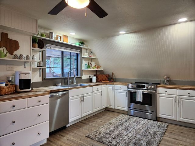 234 Vista Dr, Sandia, TX 78383