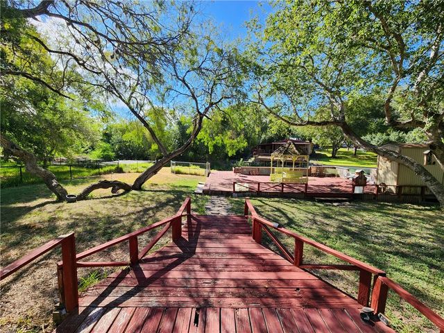 234 Vista Dr, Sandia, TX 78383
