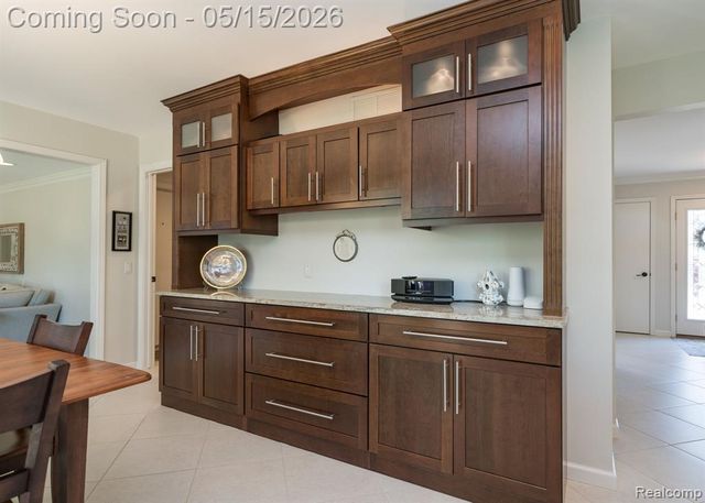 1123 Hickory Hill Drive, Rochester Hills, MI 48309