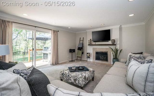 1123 Hickory Hill Drive, Rochester Hills, MI 48309