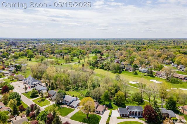 1123 Hickory Hill Drive, Rochester Hills, MI 48309