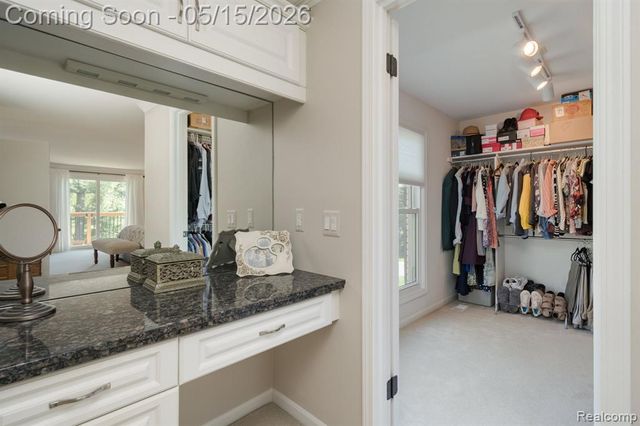 1123 Hickory Hill Drive, Rochester Hills, MI 48309
