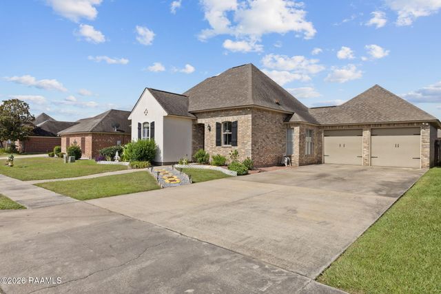 400 Hillbrooke Drive, Broussard, LA 70518