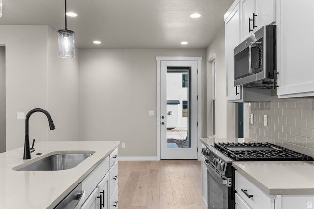 2324 N SUNMORE WAY, Lehi, UT 84048