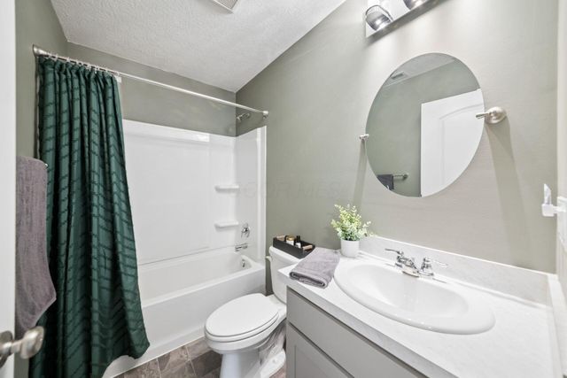 5574 Tarboro Place, Canal Winchester, OH 43110
