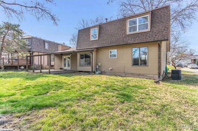 19 River Boat Drive, St Peters, MO 63376