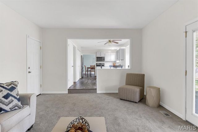 19 River Boat Drive, St Peters, MO 63376