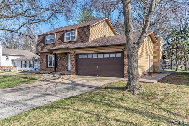 19 River Boat Drive, St Peters, MO 63376