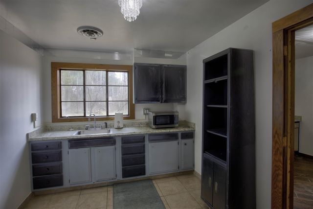 4491 S Jackson Road, Jackson, MI 49201