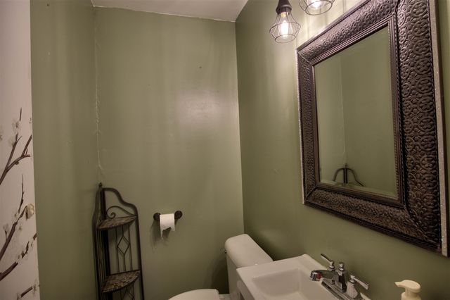 4491 S Jackson Road, Jackson, MI 49201