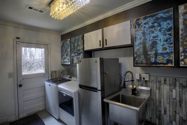 4491 S Jackson Road, Jackson, MI 49201