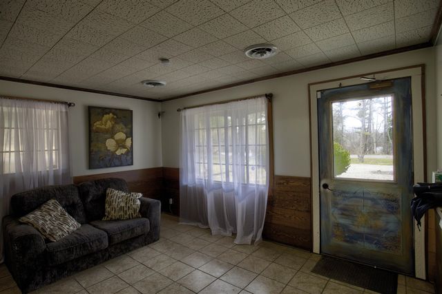 4491 S Jackson Road, Jackson, MI 49201