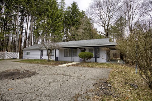 4491 S Jackson Road, Jackson, MI 49201