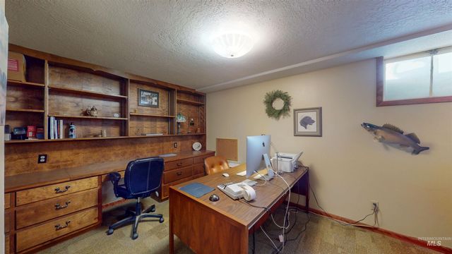 2111 Addison Ave E, Twin Falls, ID 83301