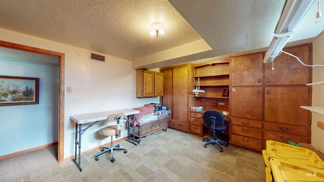 2111 Addison Ave E, Twin Falls, ID 83301