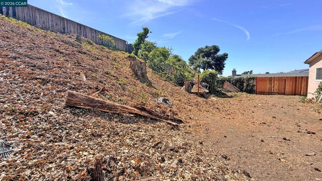2645 O'Donnell Dr, San Pablo, CA 94806