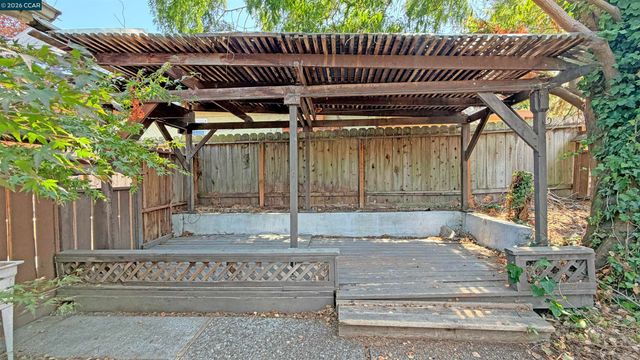 2645 O'Donnell Dr, San Pablo, CA 94806