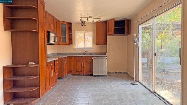 2645 O'Donnell Dr, San Pablo, CA 94806